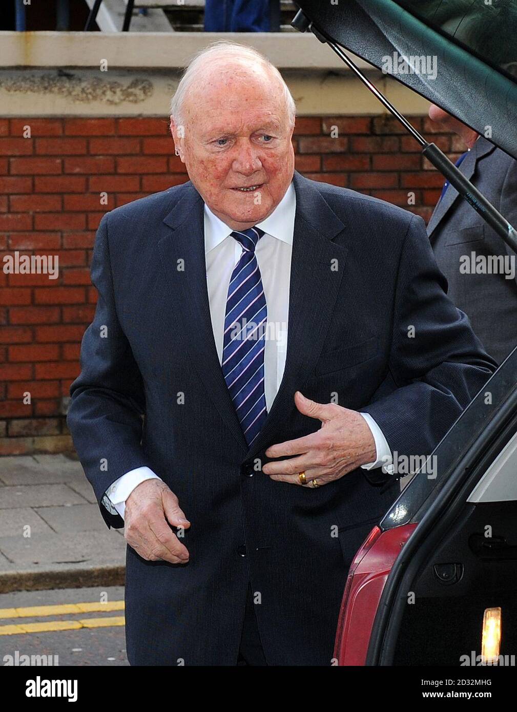 Former TV presenter Stuart Hall arrives at The Sessions House Crown Court, Preston. Stock Photo