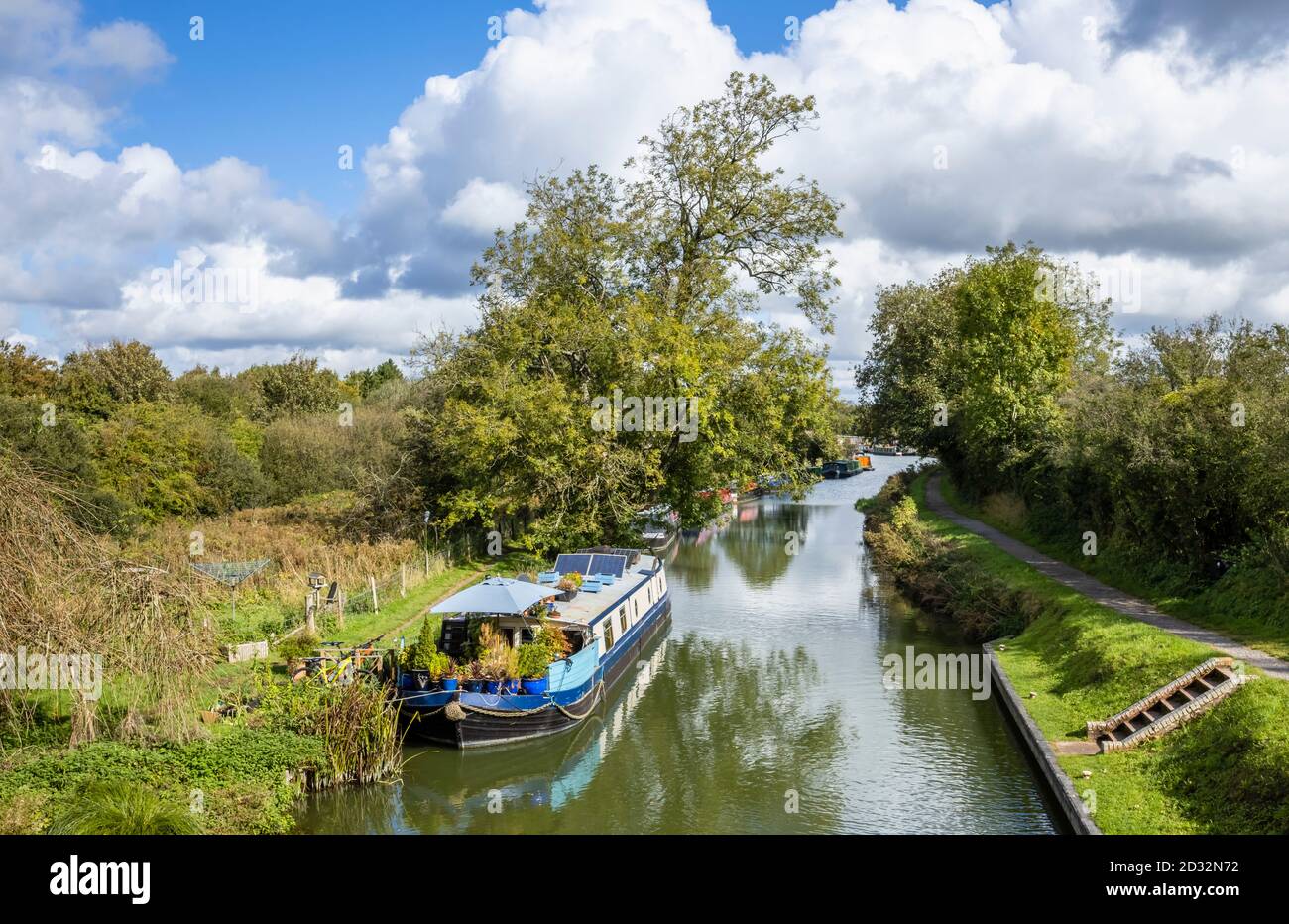 The and avon canal is a waterway in southern hires stock