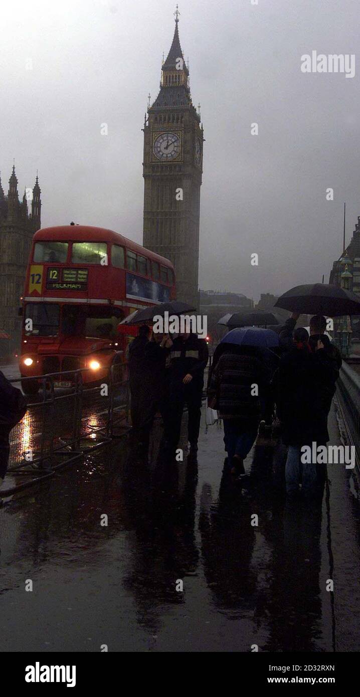 Gloomy london hires stock photography and images Alamy