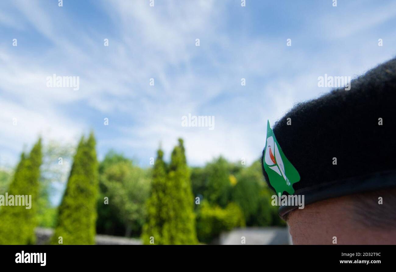 A badge on the beret of a member of the colour party at the funeral of former Republican Sinn Fein leader Ruairi O Bradaigh at the Sacred Heart Church, Roscommon, before his burial at to St. Coman's Cemetery. Stock Photo