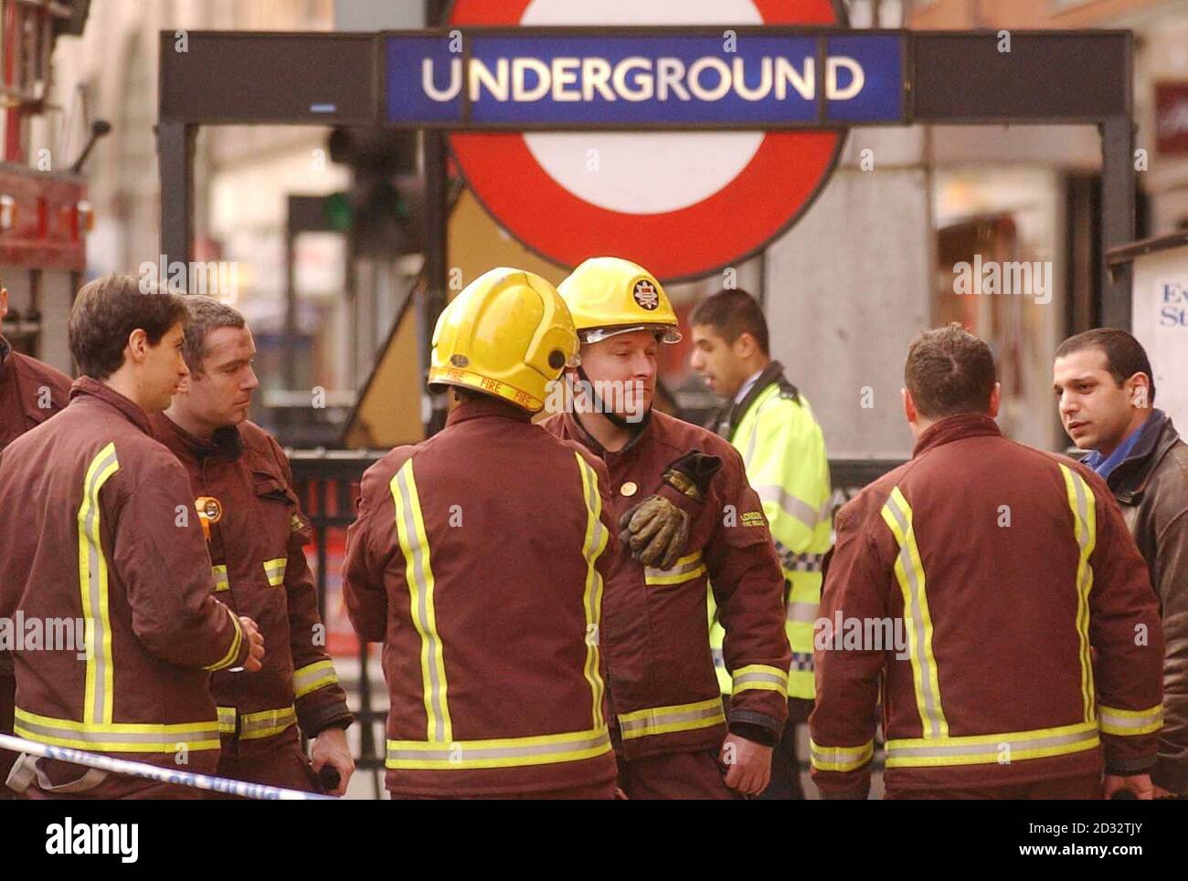 Chancery lane tube accident hires stock photography and images Alamy