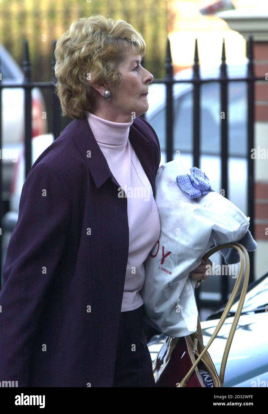 Catherine Zeta Jones' mother Pat arrives at Morgans Hotel, Swansea. Michael Douglas, his pregnant wife Catherine Zeta Jones and their son Dylan are staying at the hotel during their visit to Wales.  Stock Photo