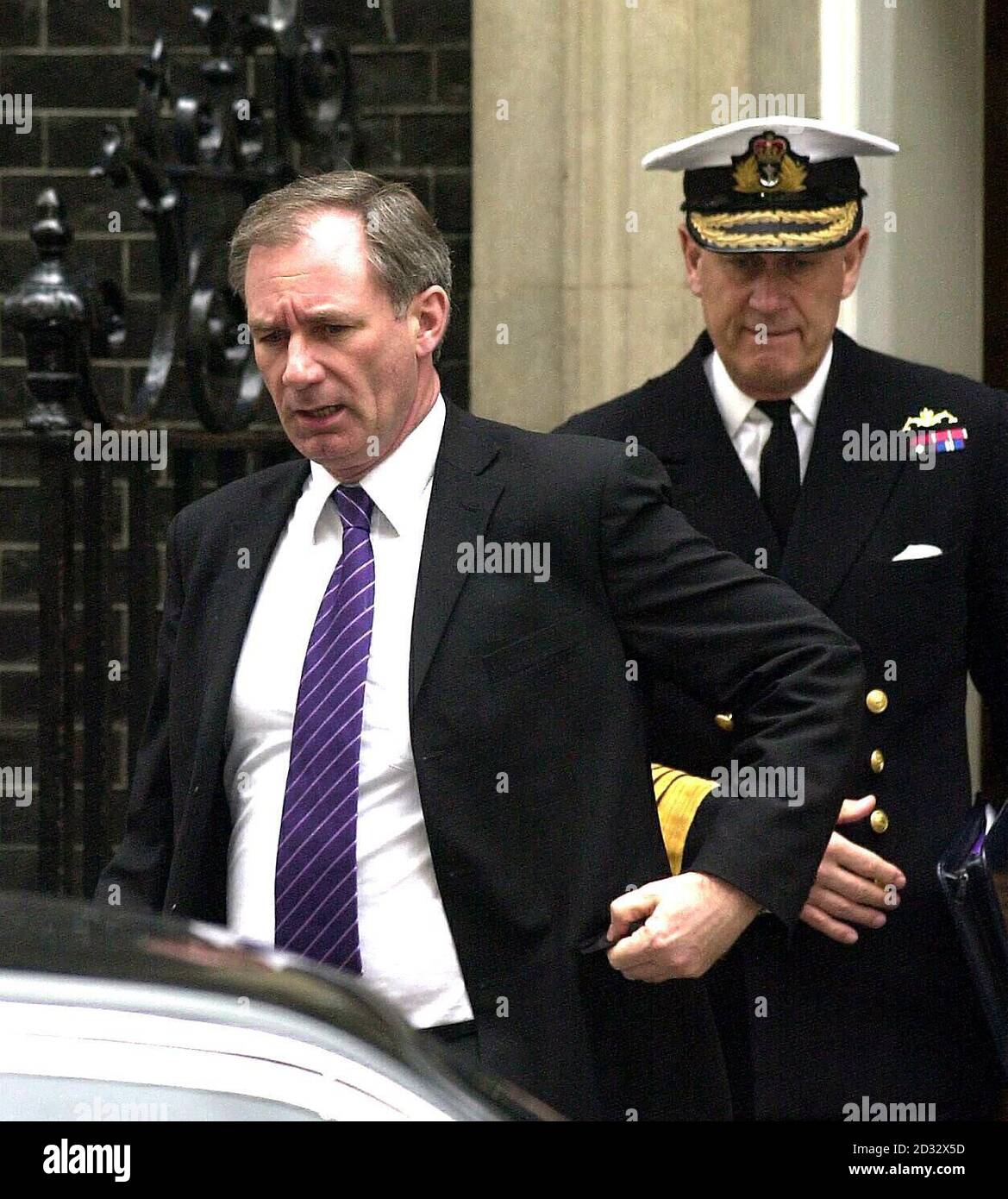 The Chief of the Defence Staff, Admiral Sir Michael Boyce (right)  and Defence Secretary, Geoffrey Hoon, leave 10 Downing Street. Stock Photo