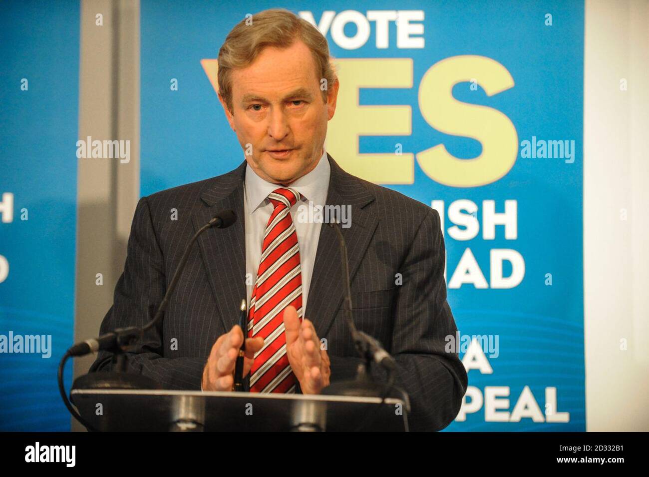 Taoiseach Enda Kenny at the launch of the Irish Government campaign to abolish the Seanad at the Royal Hibernian Academy, Ely Place, Dublin. Stock Photo
