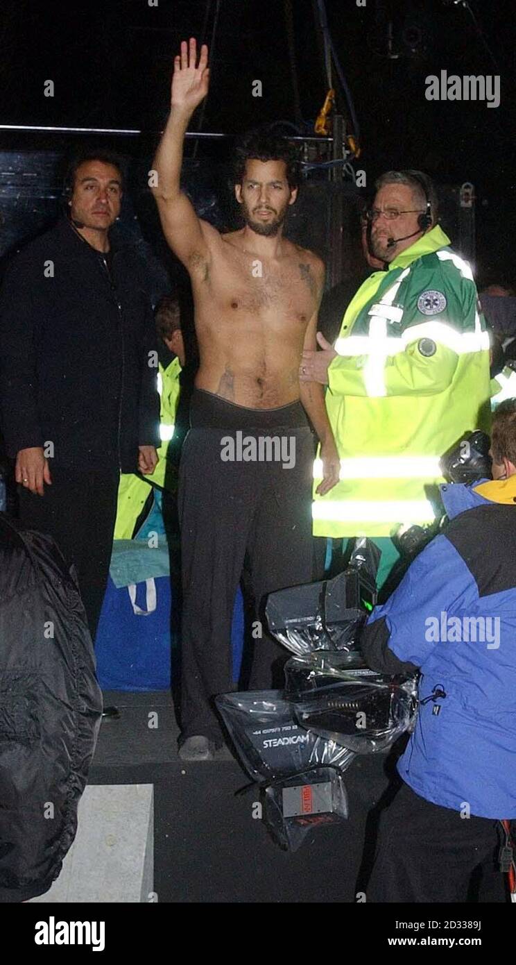 Magician celebrity waving blainebox david blaine hi-res stock