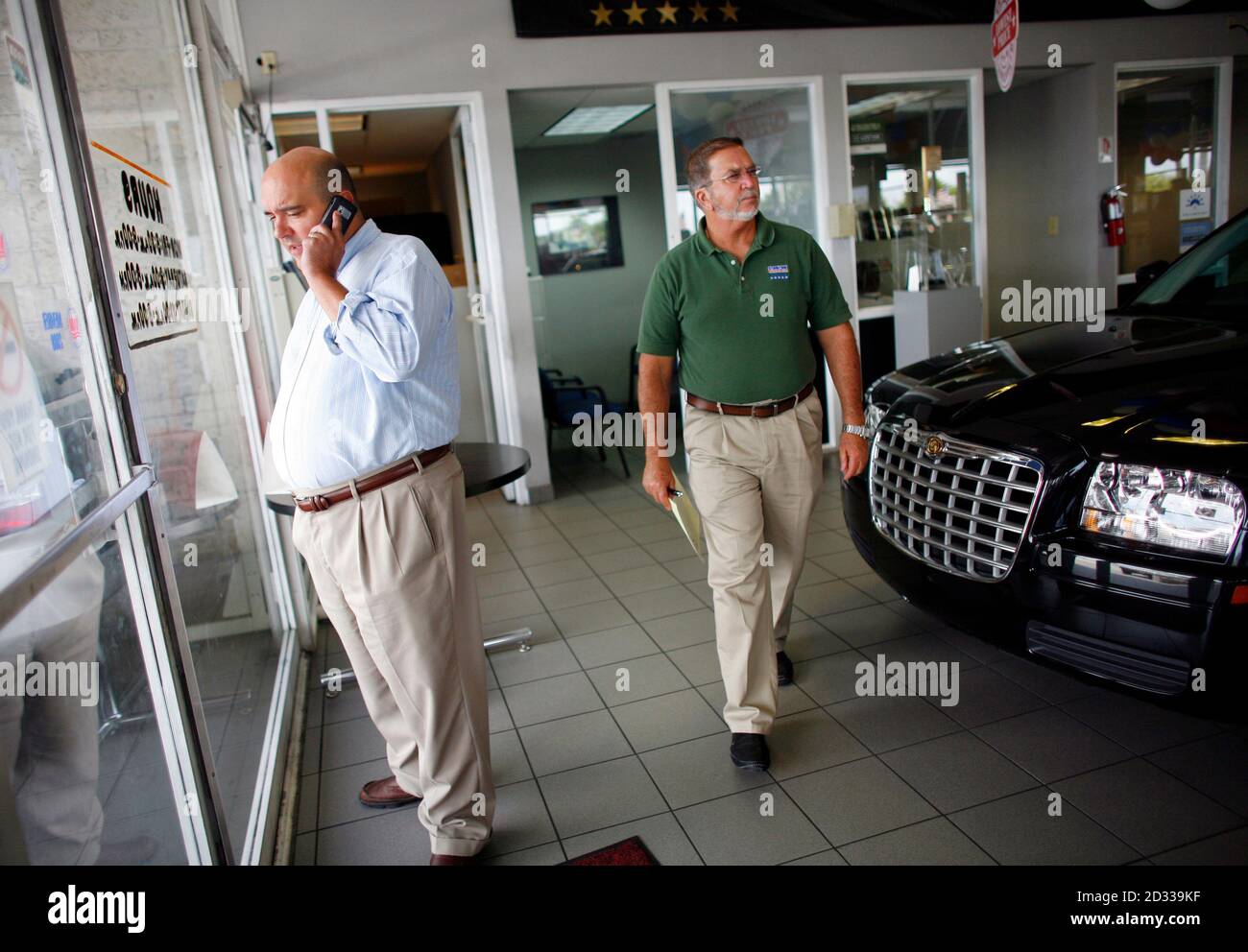 Jeep dealerships hires stock photography and images Alamy