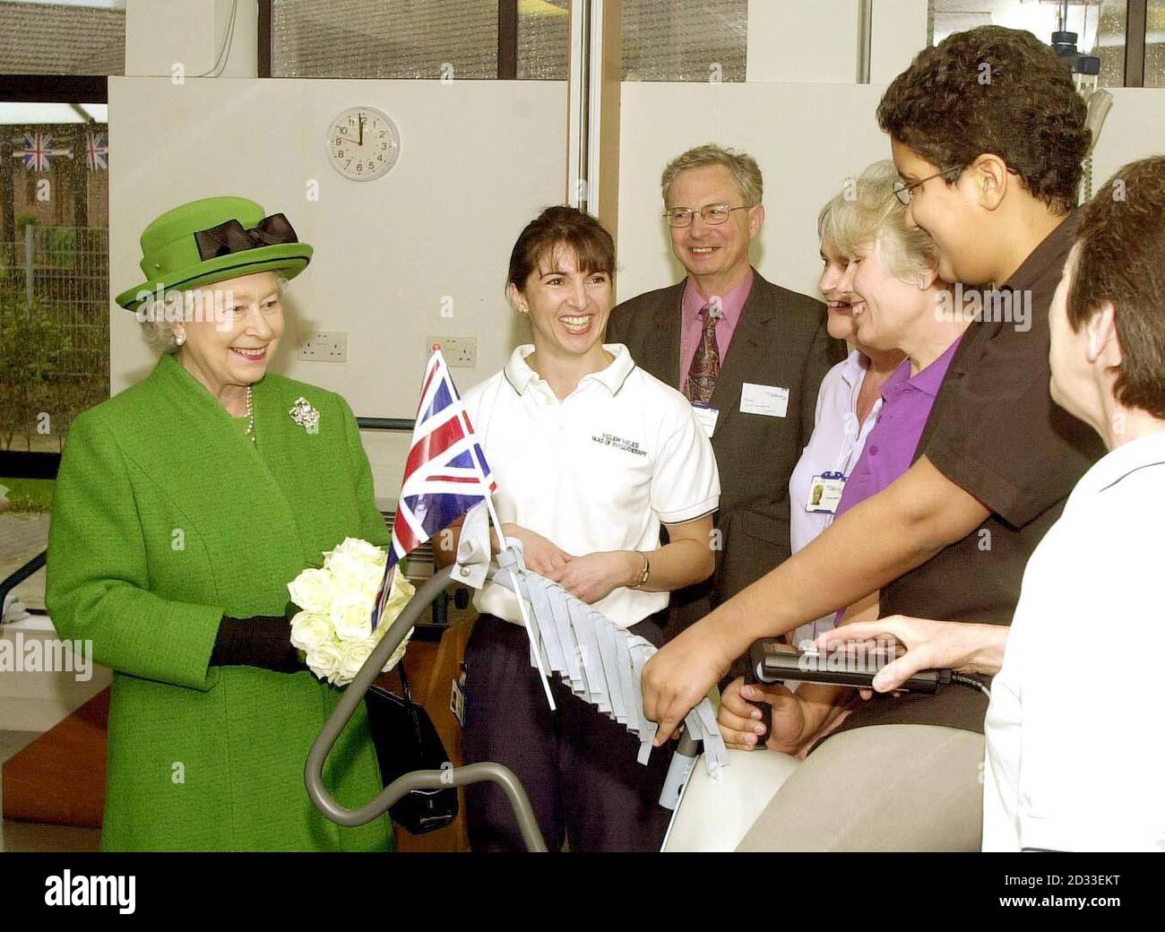 Queen elizabeth ii riding a horse hires stock photography and images