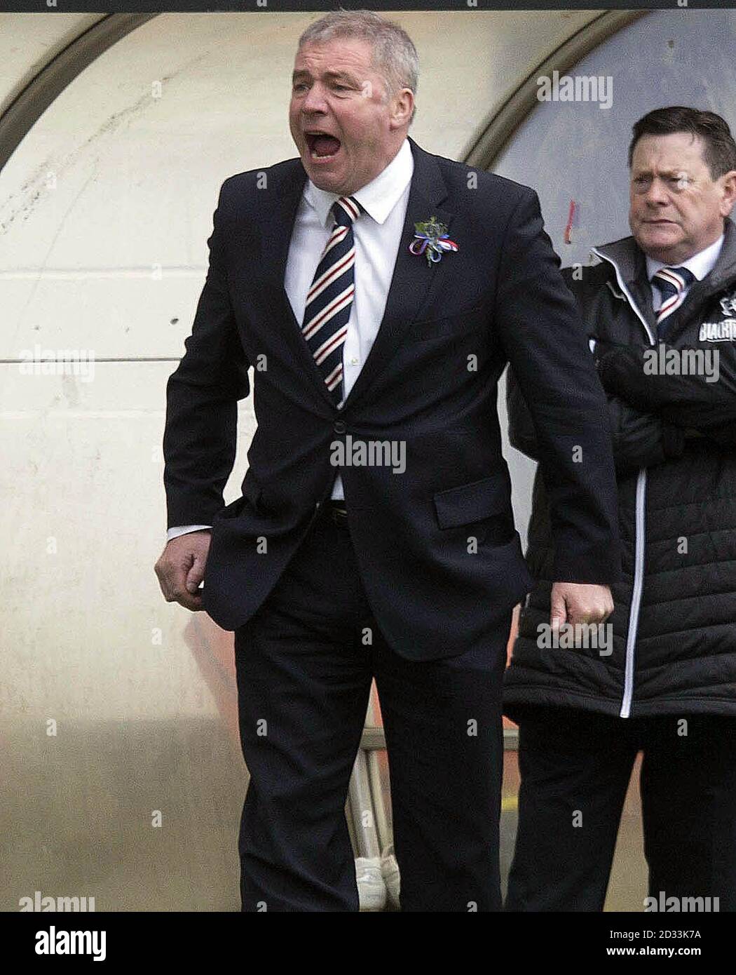 rangers-manager-ally-mccoist-during-the-scottish-league-one-match-at