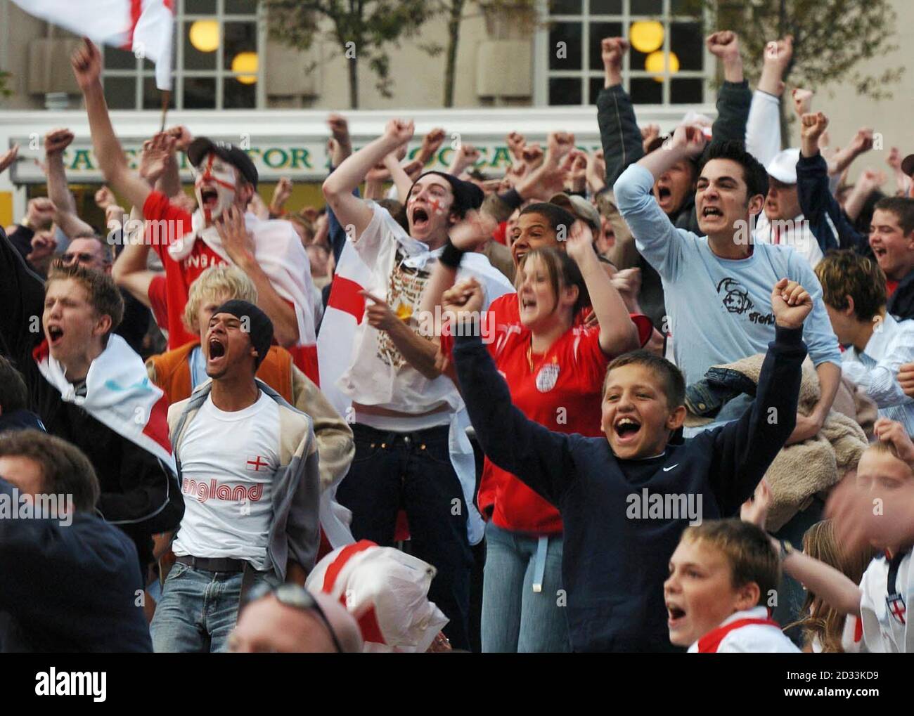 Euro 2004 england fans hi-res stock photography and images - Alamy