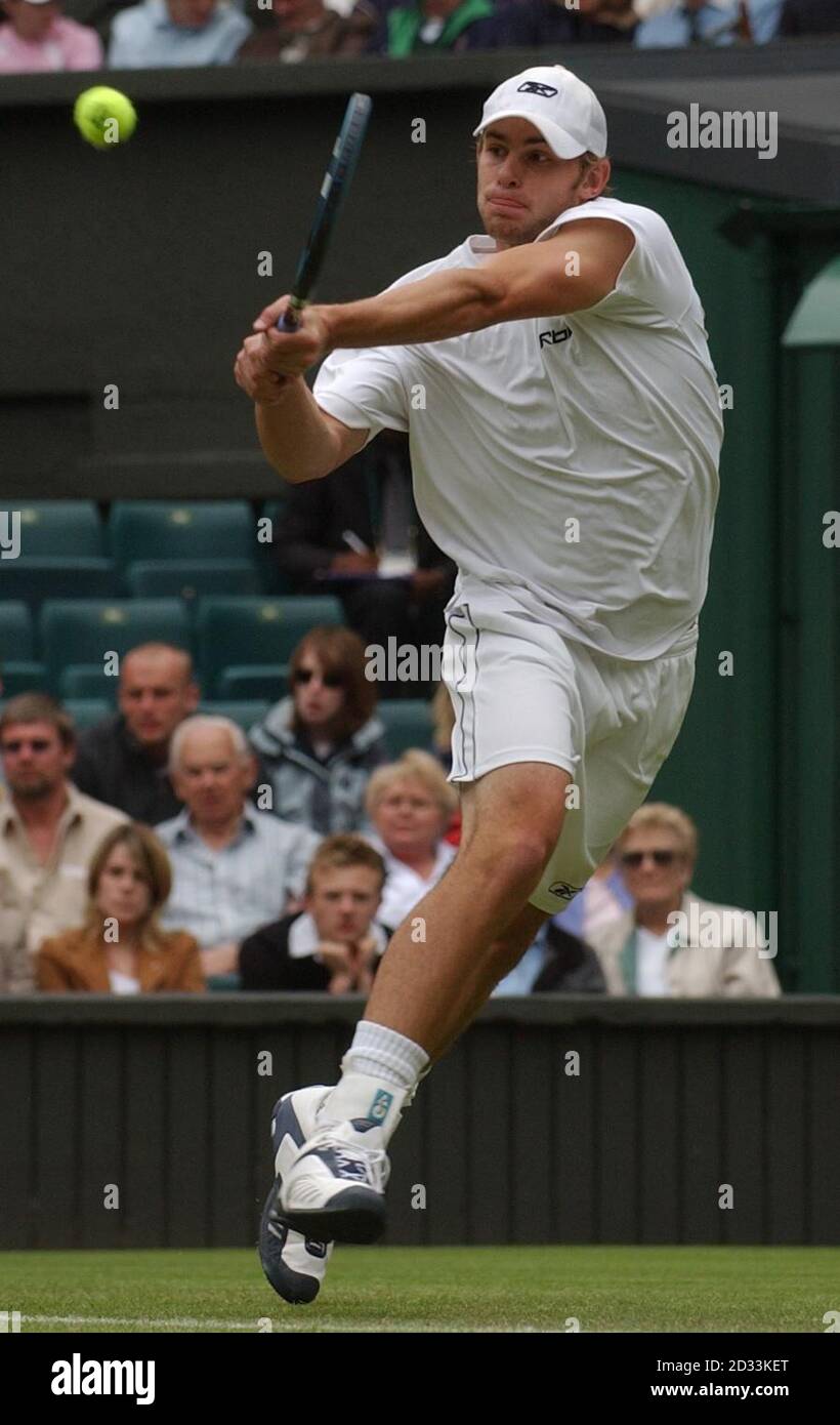 Andy Roddick from the USA in action against Yeu-Tzuoo Wang from Taiwan at The Lawn Tennis Championships in Wimbledon, London.  EDITORIAL USE ONLY, NO MOBILE PHONE USE. Stock Photo