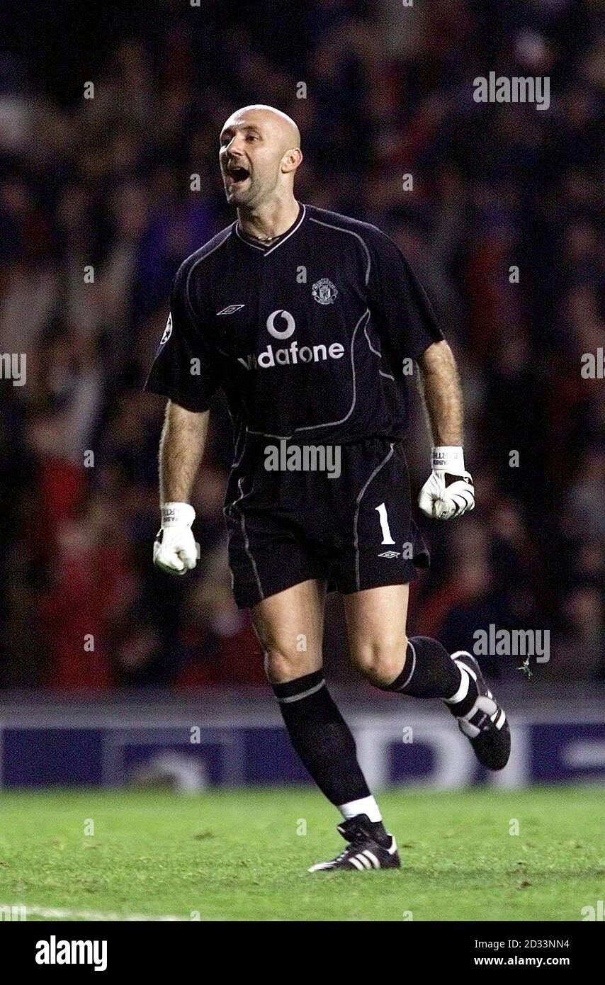 Manchester United S Goalkeeper Fabien Barthez Celebrates United S 3rd Goal During The Uefa Champions League Group G Match At Old Trafford Manchester This Picture Can Only Be Used Within The Context Of An