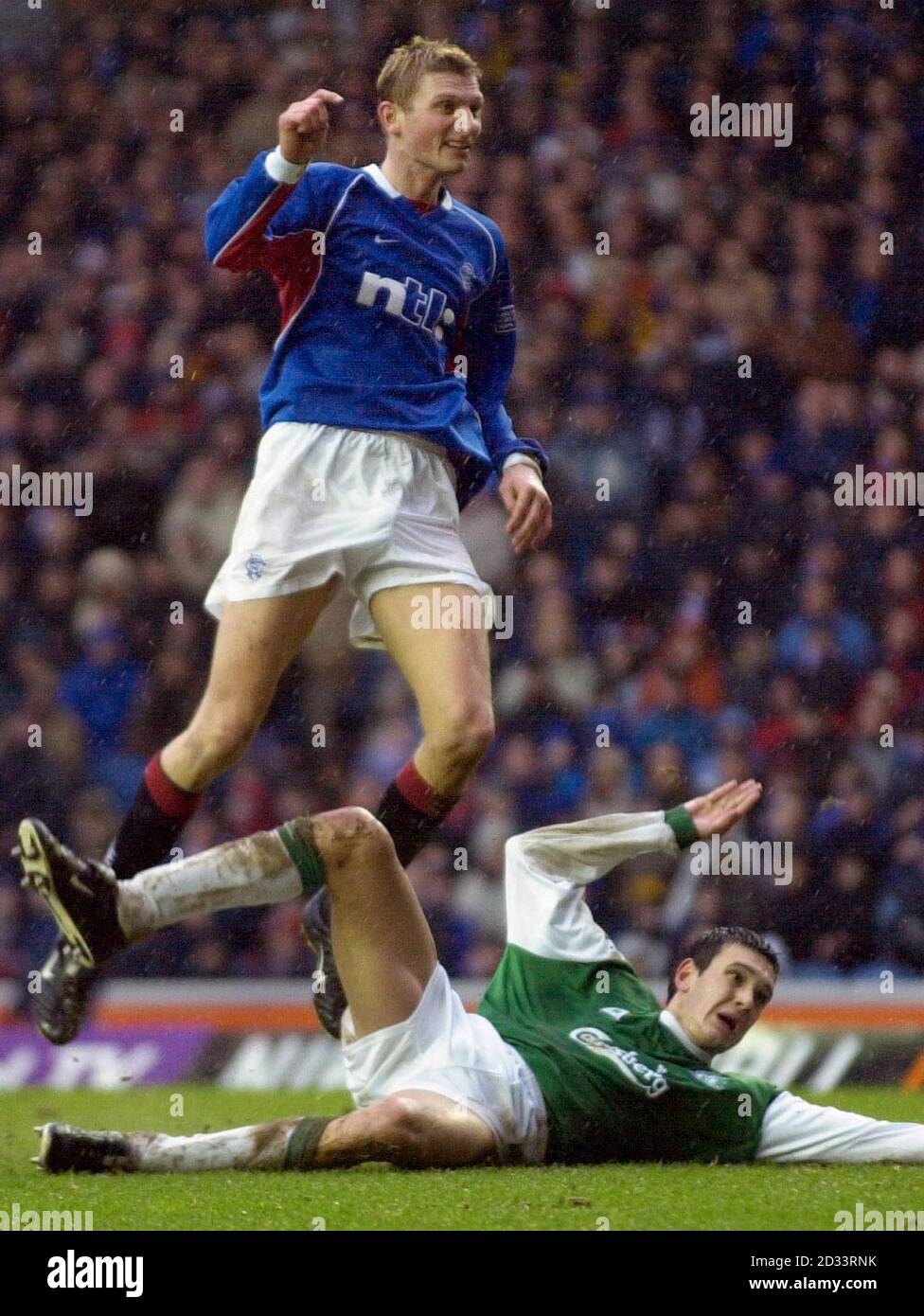 Rangers' Tore Andre Flo celebrates his goal at today's Rangers v Hibernian match in the Scottish Premier League at Glasgow's Ibrox stadium. Stock Photo