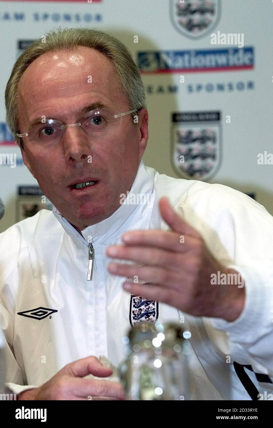 England's national soccer team coach Sven Goran Eriksson talks to the media, prior to England's match against Holland in Amsterdam, Netherlands.   THIS PICTURE CAN ONLY BE USED WITHIN THE CONTEXT OF AN EDITORIAL FEATURE. NO WEBSITE/INTERNET USE UNLESS SITE IS REGISTERED WITH FOOTBALL ASSOCIATION PREMIER LEAGUE. Stock Photo