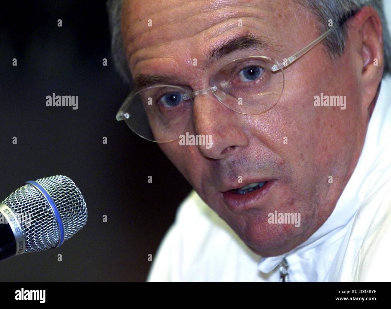 England's national soccer team coach Sven Goran Eriksson talks to the media, prior to England's match against Holland in Amsterdam, Netherlands.  THIS PICTURE CAN ONLY BE USED WITHIN THE CONTEXT OF AN EDITORIAL FEATURE. NO WEBSITE/INTERNET USE UNLESS SITE IS REGISTERED WITH FOOTBALL ASSOCIATION PREMIER LEAGUE. Stock Photo
