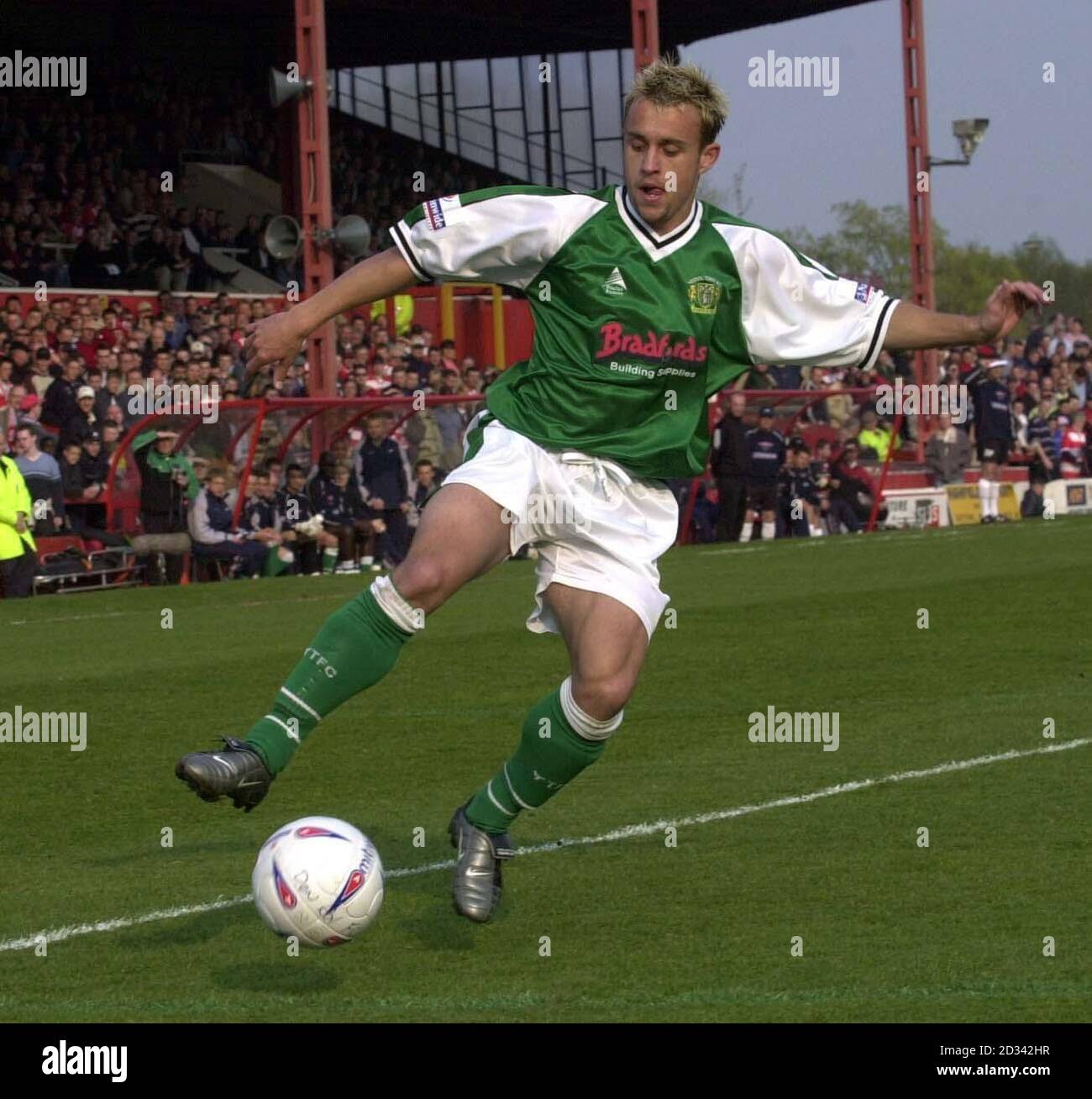 Yeovil Town's Andy Lindegaard gets in an early cross against Doncaster during their Nationwide Conference match at Doncaster's Belle Vue ground.  THIS PICTURE CAN ONLY BE USED WITHIN THE CONTEXT OF AN EDITORIAL FEATURE. NO UNOFFICIAL CLUB WEBSITE USE. Stock Photo