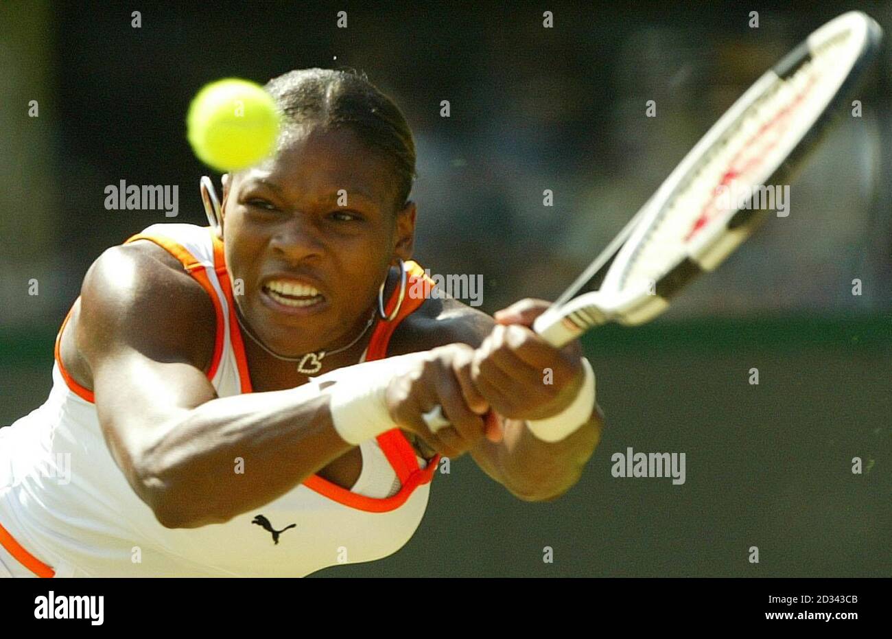 EDITORIAL USE ONLY, NOT FOR USE ON MOBILE PHONES Defending champion Serena Williams from the USA in action before defeating fellow american Laura Granville straight sets in the third round at the All England Lawn tennis Championships at Wimbledon. 6:3/6:1. Stock Photo