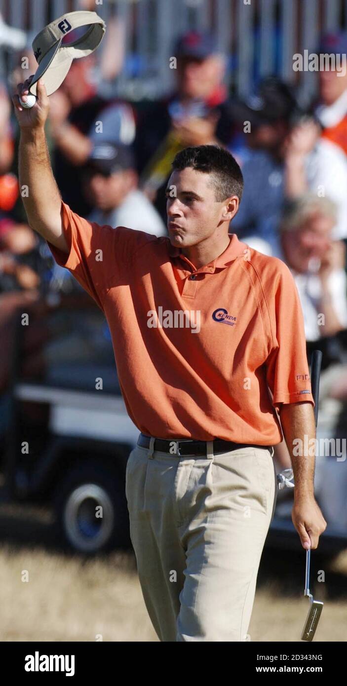 Usas ben curtis raises hi-res stock photography and images - Alamy