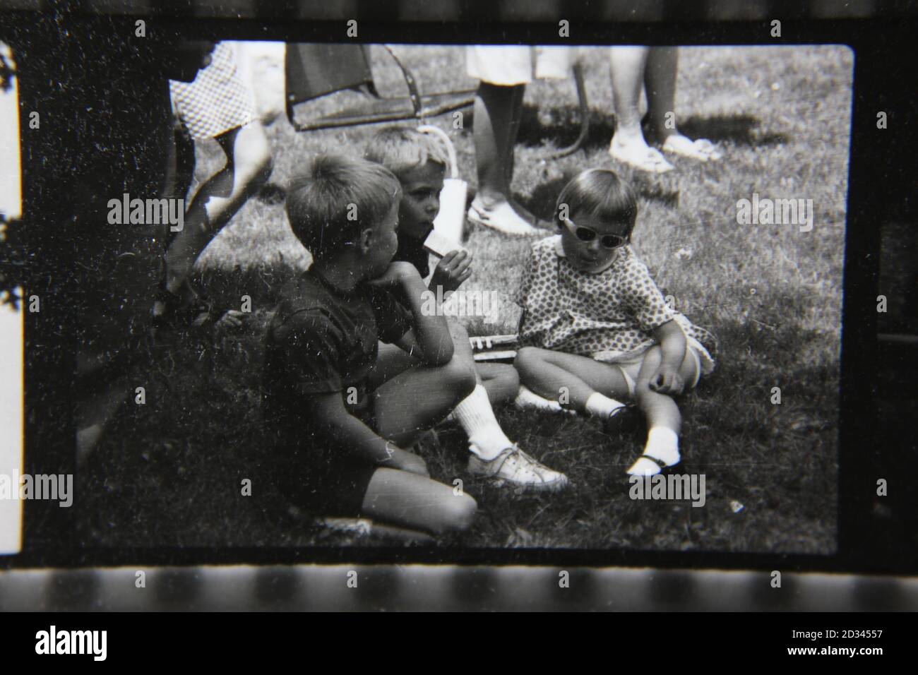 1970s children playing park hi-res stock photography and images - Alamy