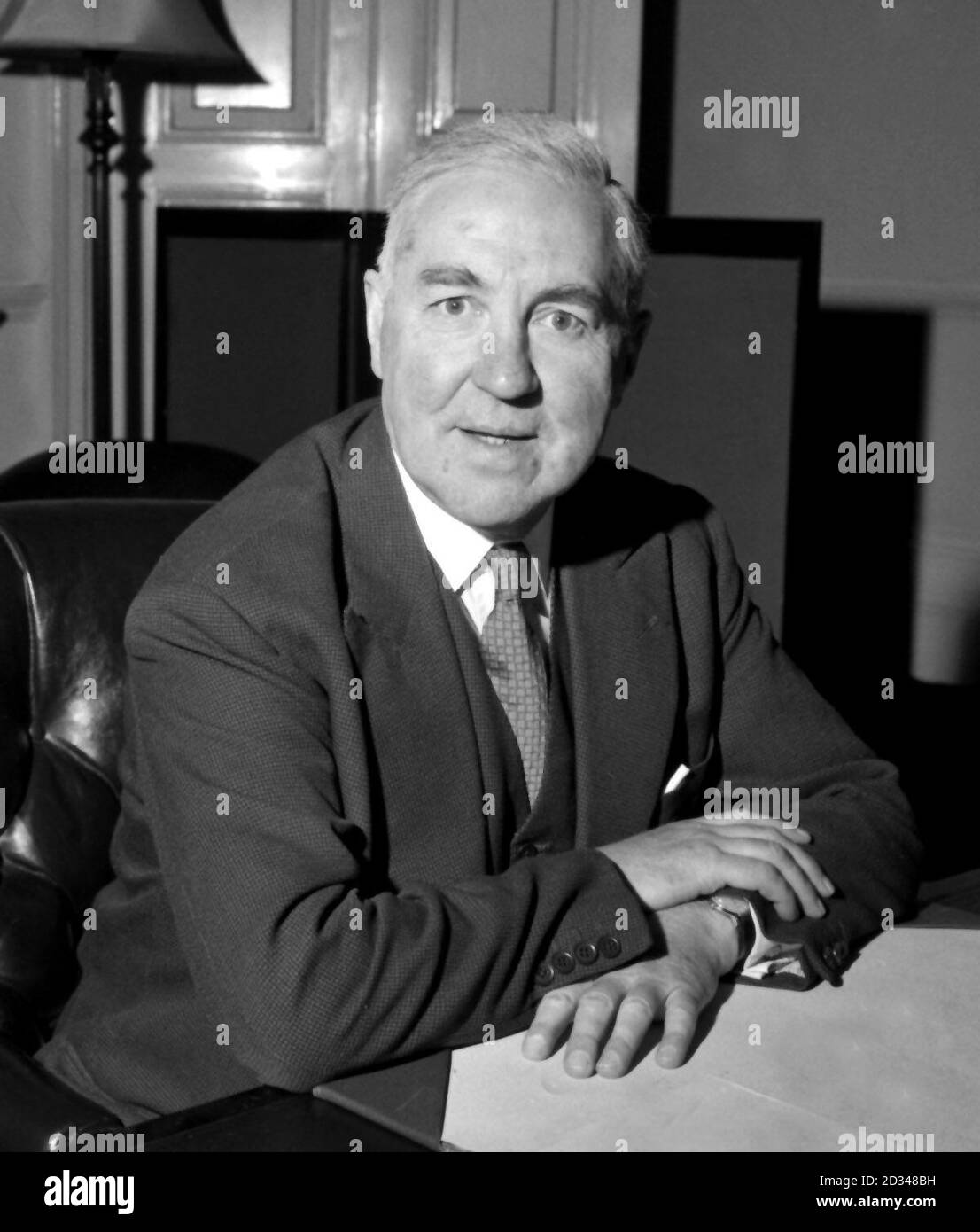 Mr Henry Brooke, Home Secretary, at the Home Office Stock Photo Alamy