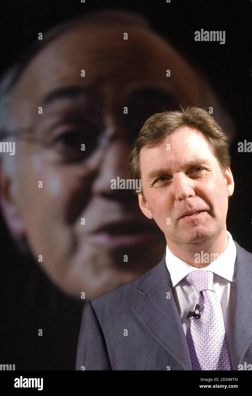 Alan Milburn M P Labour S General Election Co Ordinator Unveils His Party S Latest Campaign Poster Which Depicts Images Of Former Conservative Prime Ministers Margaret Thatcher John Major And Present Leader Michael Howard Stock Photo