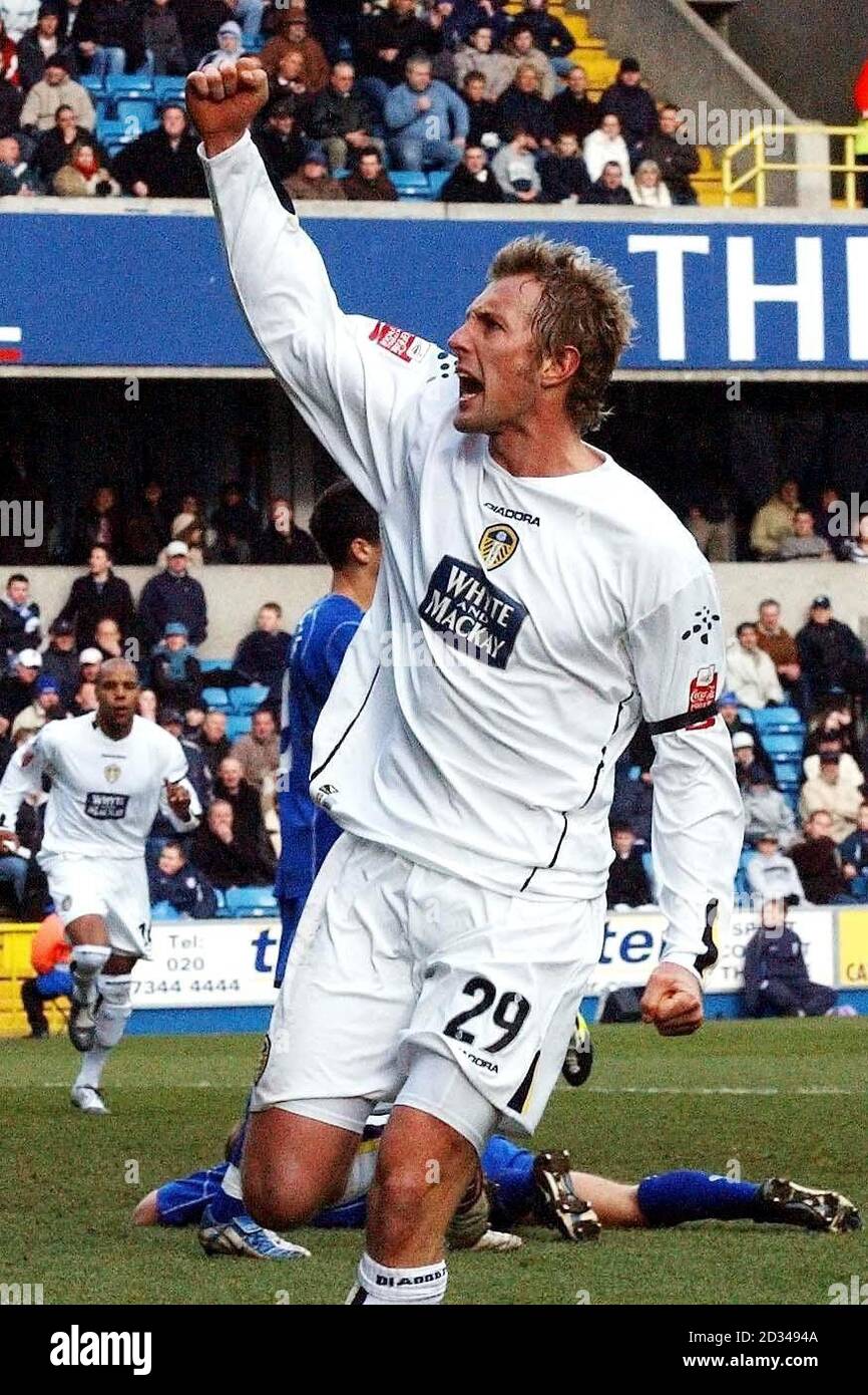 Leeds United's Rob Hulse celebrates scoring the equaliser. Stock Photo