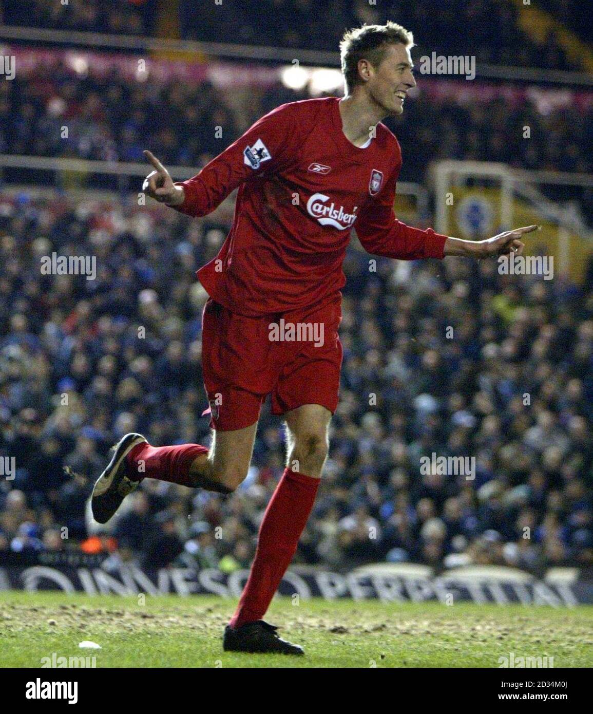 Liverpool's Peter Crouch celebrates his second goal against Birmingham City during the FA Cup sixth round match at St Andrews, Birmingham, Tuesday March 21, 2006. PRESS ASSOCIATION Photo. Photo credit should read: Nick Potts/PA. Stock Photo