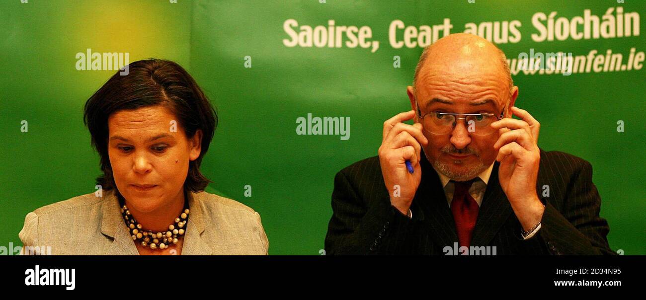 Sinn Fein MEP Mary Lou McDonnell and Irish Parlimentary leader Caoimhghin O'Caolain launch the party's Health care Manifesto in Dublin. PRESS ASSOCIATION PHOTO. Issue date: Wednesday May 3 2006. PRESS ASSOCIATION Photo. Photo credit should read: Niall Carson/PA Stock Photo