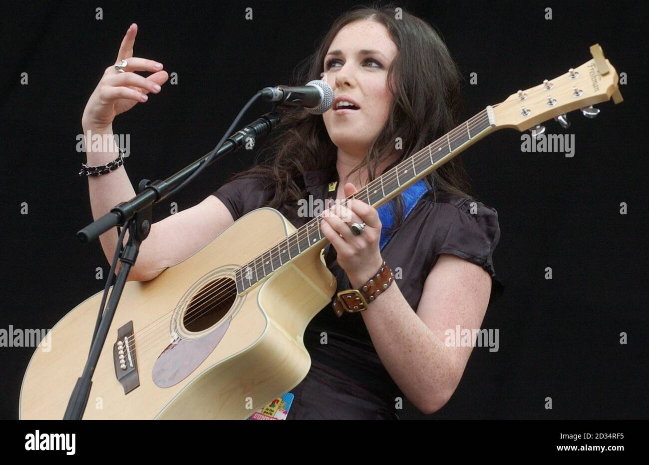 Scottish artist sandi thom playing on main stage t hires stock