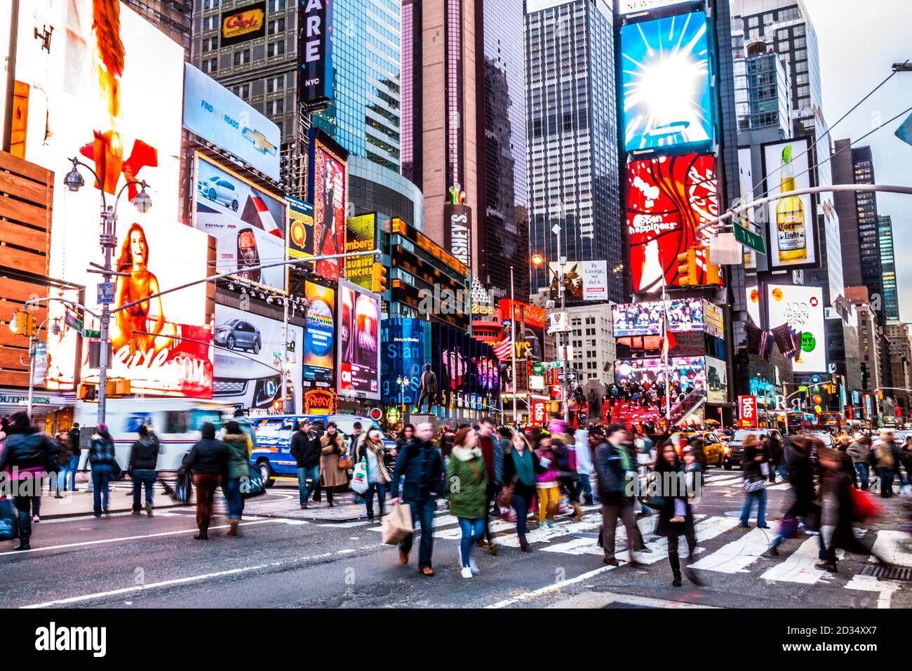 Brooklyn Bridge at night and Times Square IN NYC Stock Photo Alamy