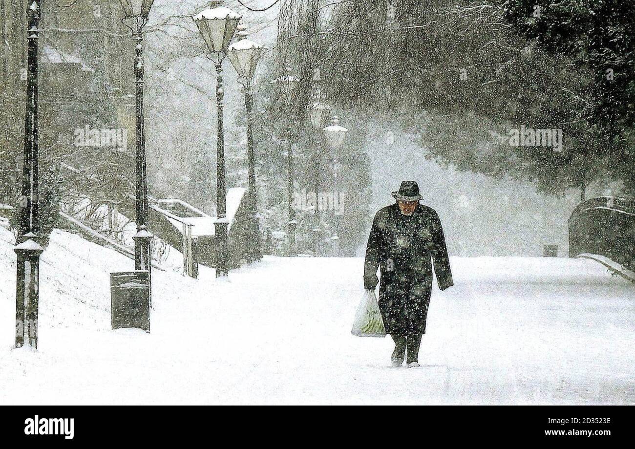 Blizzard conditions hit buxton hi-res stock photography and images - Alamy