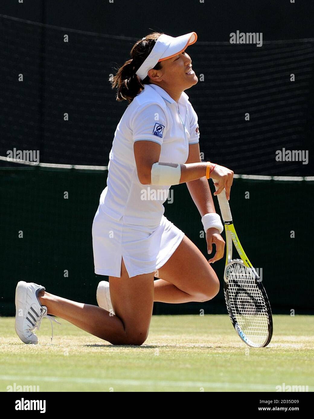 Thailand's Tamarine Tanasugarn in action against USA's Venus Williams during the Wimbledon Championships 2008 at the All England Tennis Club in Wimbledon. Stock Photo