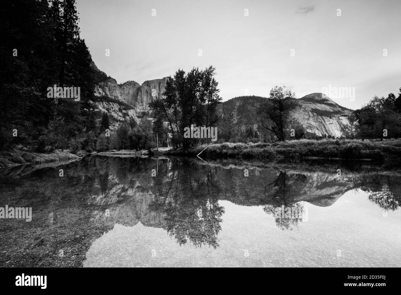 Yosemite Valley and Meadows in USA Stock Photo Alamy