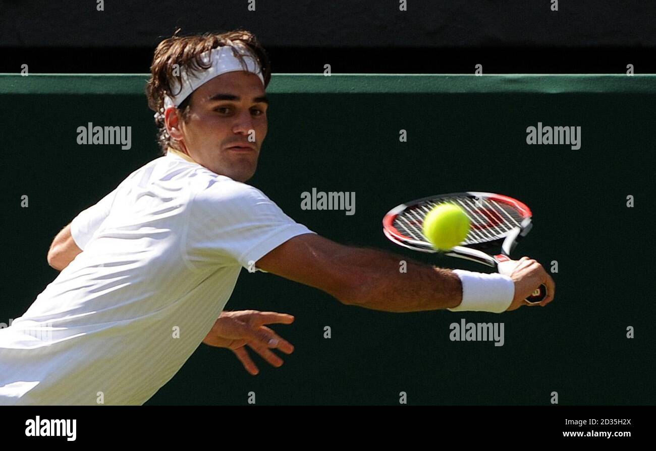 Roger federer wimbledon 2009 hi-res stock photography and Roger federer wimbledon 2009 hi-res stock photography and