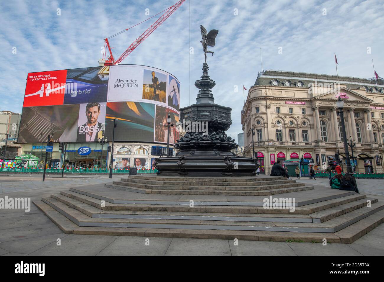Westminster, London, UK. 7 October 2020. A Mackerel sky over a quiet Piccadilly Circus devoid of tourists, a harbinger of wet weather later in the day. Credit: Malcolm Park/Alamy Live News. Stock Photo