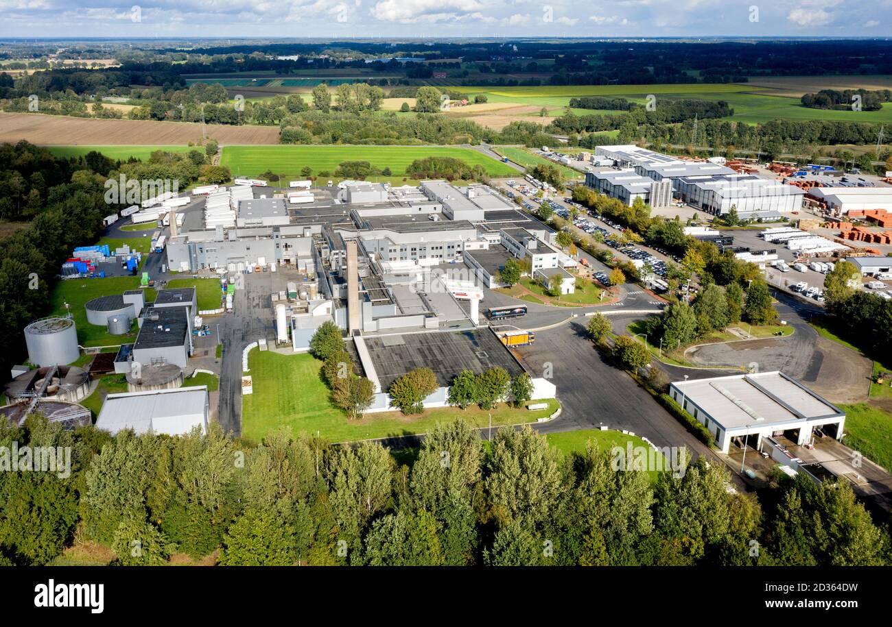 14 September 2017, Lower Saxony, Emstek: The slaughterhouse of the food company Vion in an industrial area on the outskirts of the village (aerial view with drone). Once again, a large slaughterhouse in Lower Saxony has suffered a large number of corona infections. A total of 63 cases have been reported in the plant in the Cloppenburg district during tests among employees over the past few days. Photo: Hauke-Christian Dittrich/dpa Stock Photo