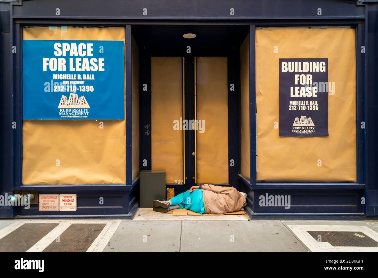 Homeless encampment new york hi-res stock photography and images - Alamy