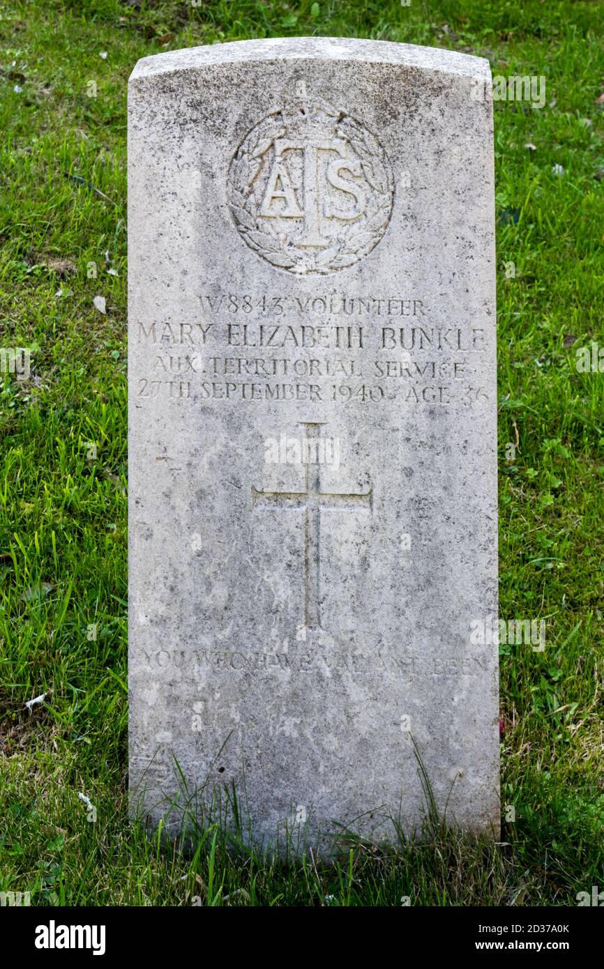 War Graves Commission headstone for a member of the ATS or Auxiliary Territorial Service, the woman's branch of the British Army. Stock Photo