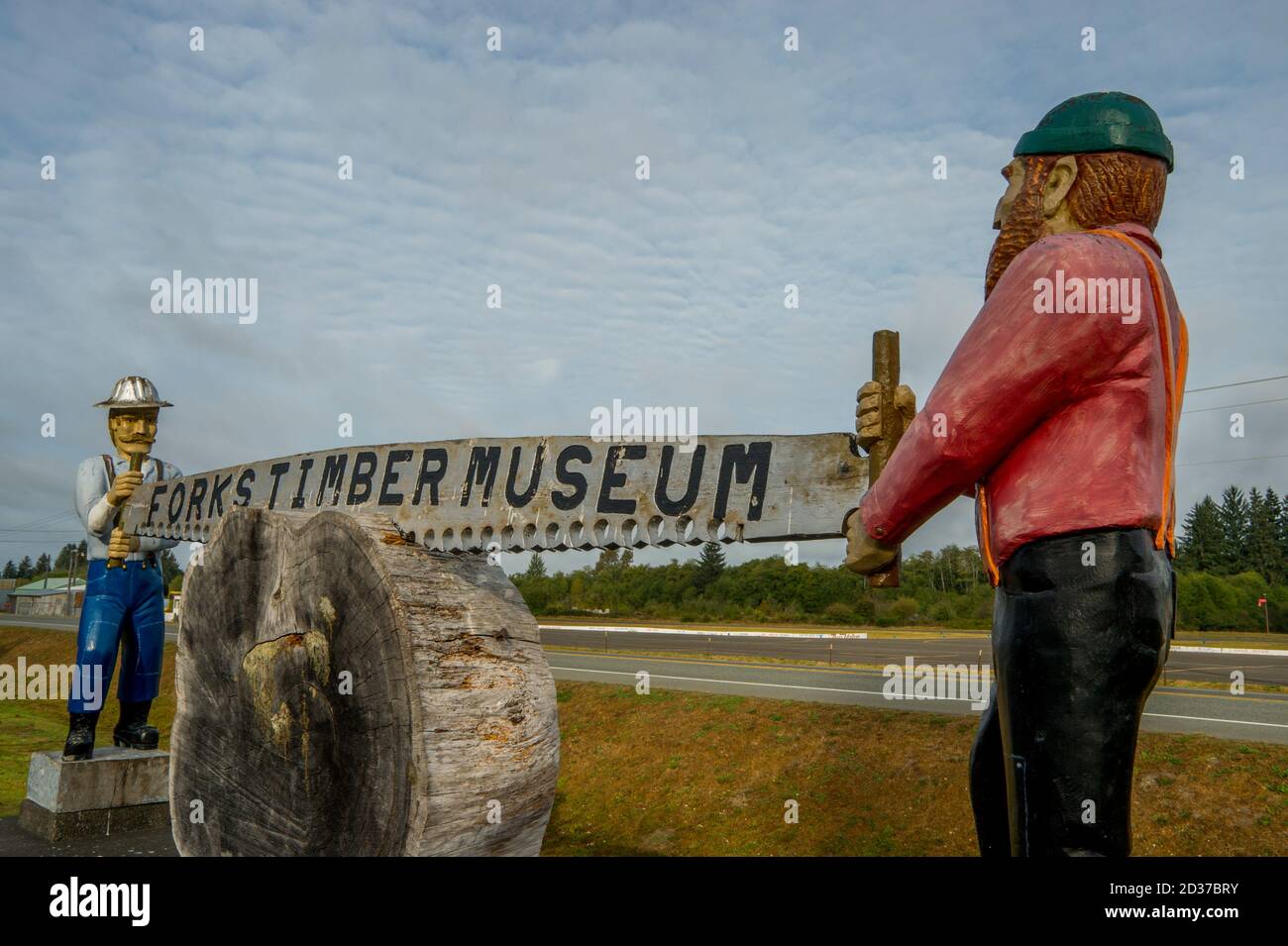 Wooden statue advertising the Forks Timber Museum in Forks, Olympic