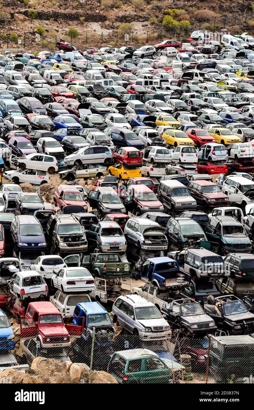 Old Junk Cars On Junkyard Stock Photo - Alamy