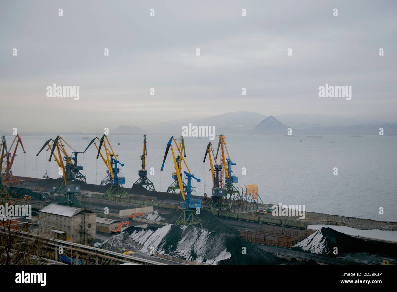 A row of cranes in the port of Nakhodka in Russia's Far East Stock Photo