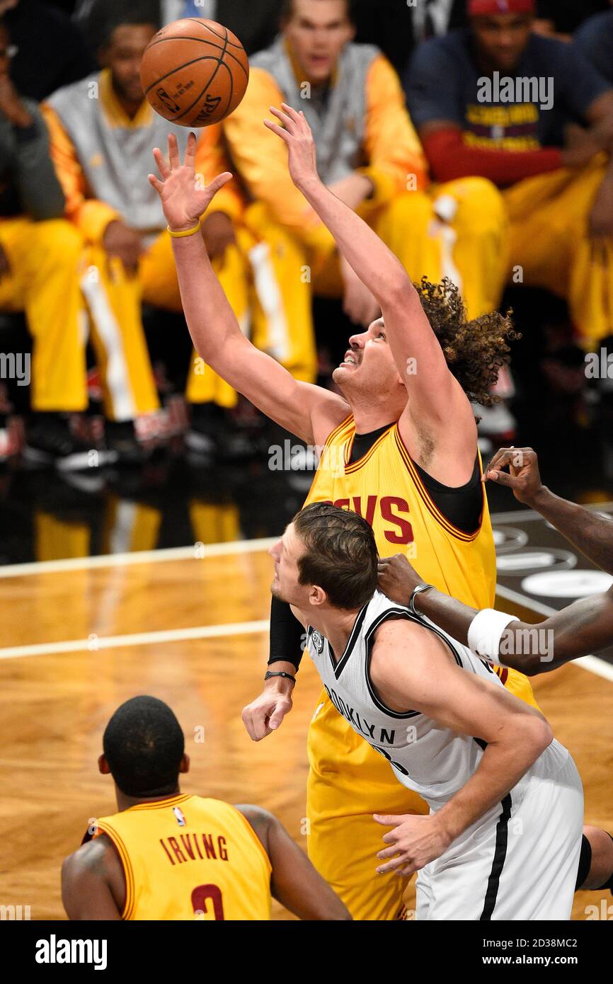 RJ - BASQUETE/NBA/COLETIVA - ESPORTES - O jogador brasileiro Anderson  Varejão, ala/pivô do Cleveland Cavaliers, durante coletiva de imprensa  organizada pela NBA antes do jogo entre Miami Heat e Cleveland Cavaliers,  válido