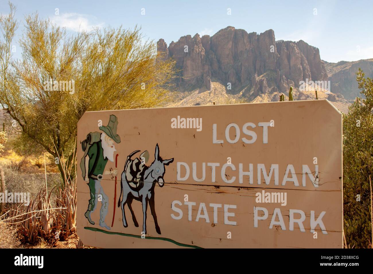Apache Junction, AZ / USA - October 7 2020: Entrance sign to the Lost Dutchman State Park in Apache Junction, Arizona, USA Stock Photo