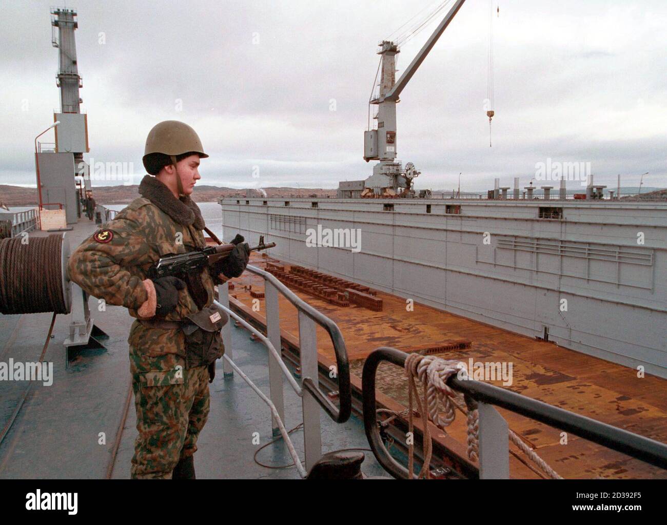 A Soldier Guards The Roslyakovo Dock September 28 2001 A Docking Rehearsal Was Held In Roslyakovo On Friday During Which A Tanker Of The Same Size Was Used To Simulate The Docking