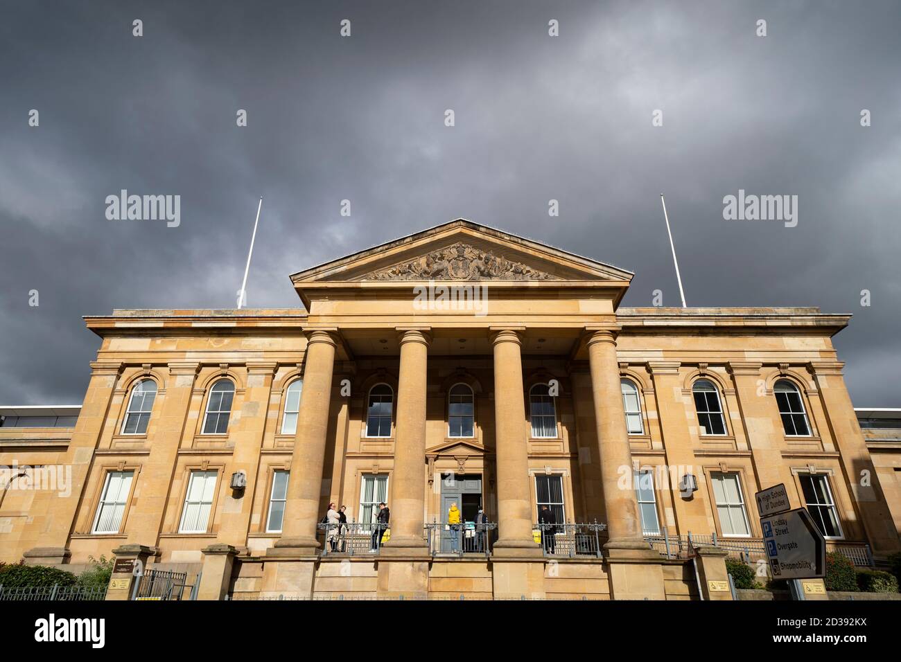 Dundee sheriff court hires stock photography and images Alamy