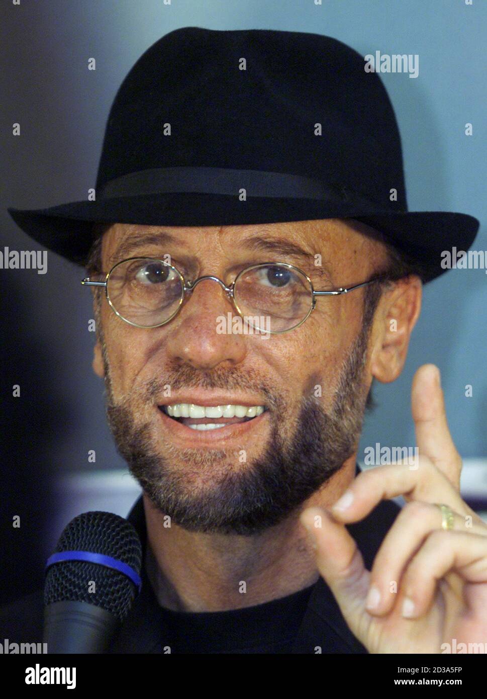 Maurice gibb hi-res stock photography and images - Alamy