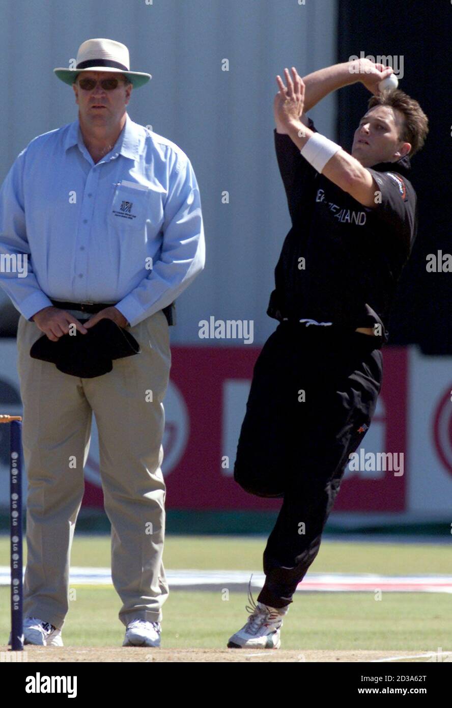 Cricket beers hires stock photography and images Alamy