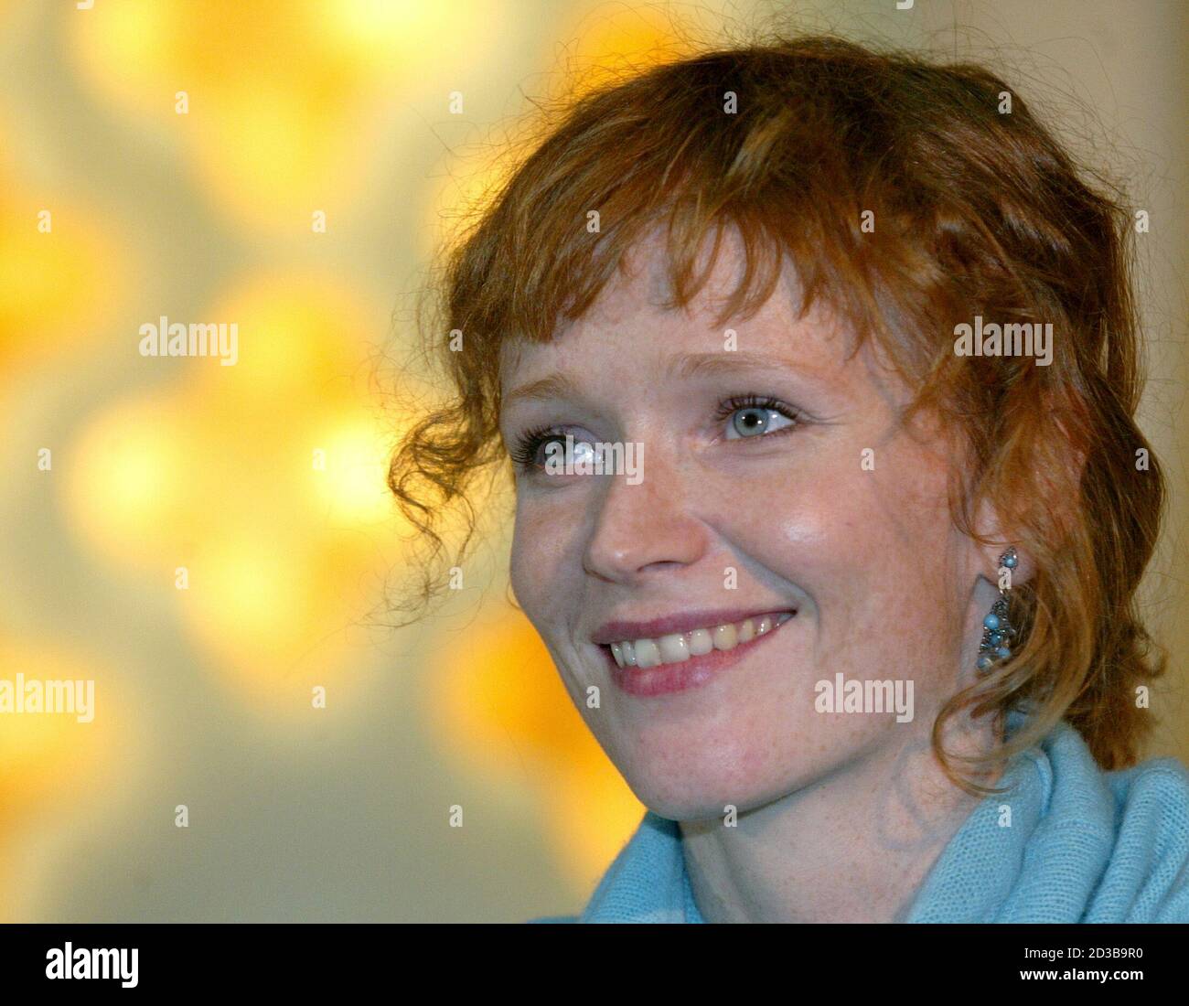 Czech Actress Ana Geislerova Poses For The Media During A Photocall Of The Participants Of The Shooting Stars 2004 Competition In In Berlin February 8 2004 Twenty One Young Actors Nominated By Members