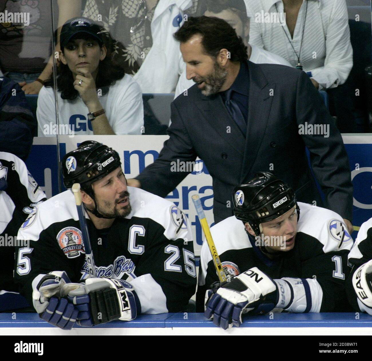 Tampa bay lightning head coach hi-res stock photography and images - Alamy