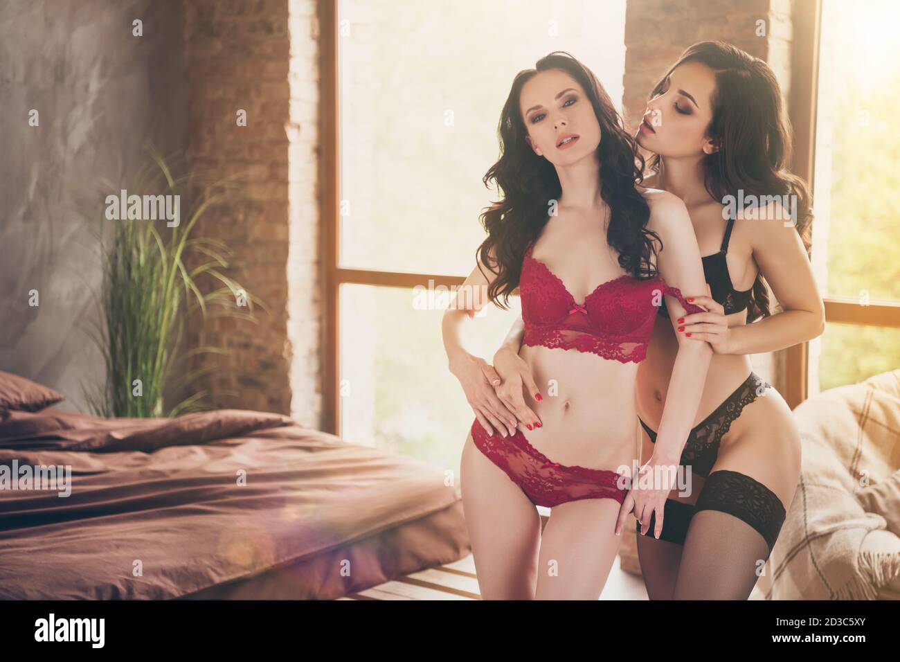 how to make a photo slider in html
