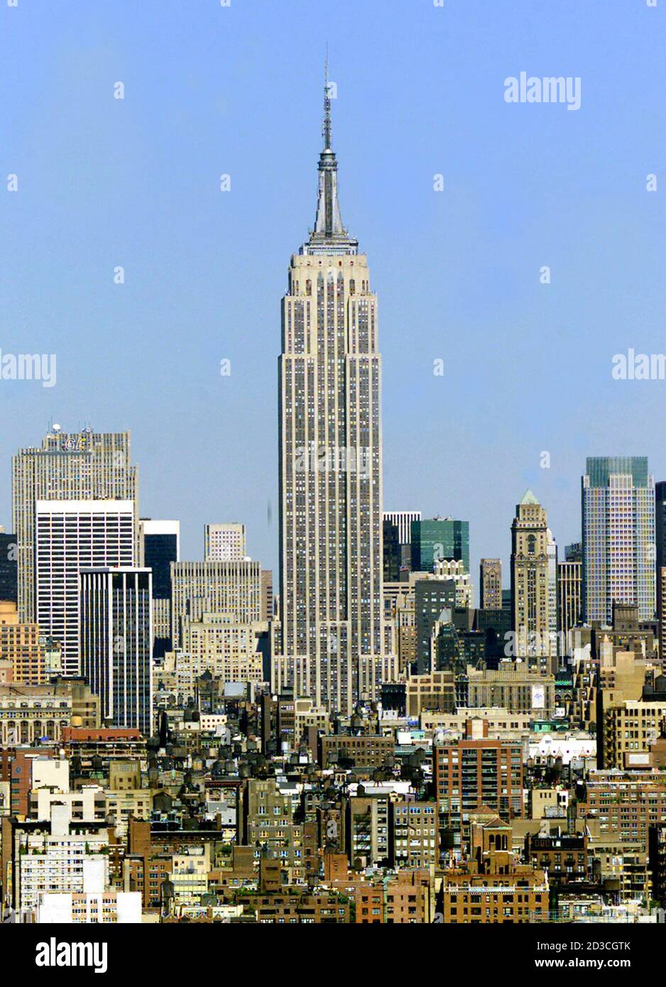 The Empire State Building Looms Over The New York Skyline September 16 2001 The 102 Story Empire State Building Is Now New York S Highest Building After The World Trade Center Collapsed After